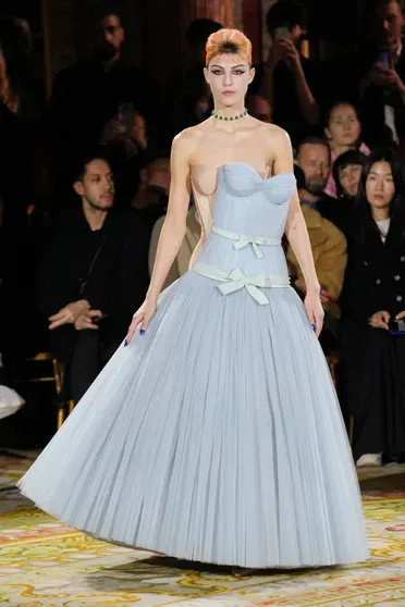 Показ Viktor & Rolf's Haute Couture