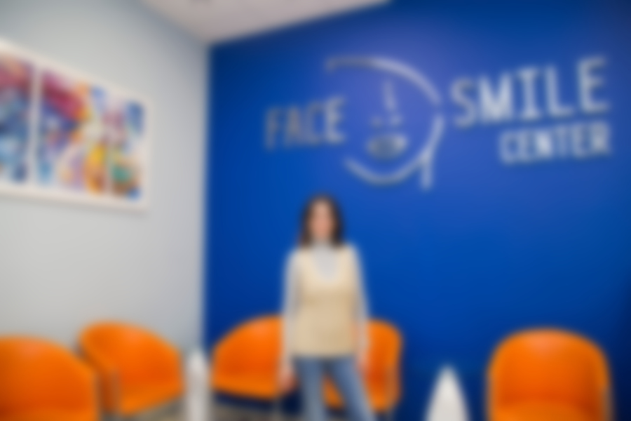 Наталья на приеме у хирурга в Face Smile Center