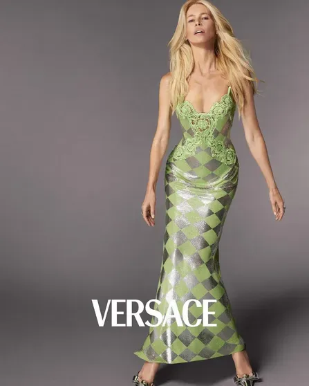 Клаудия Шиффер для Versace