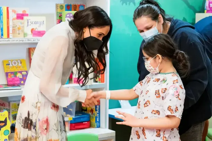 Меган Маркл навещает пациентов в детской больнице/Фото: Children's Hospital Los Angeles