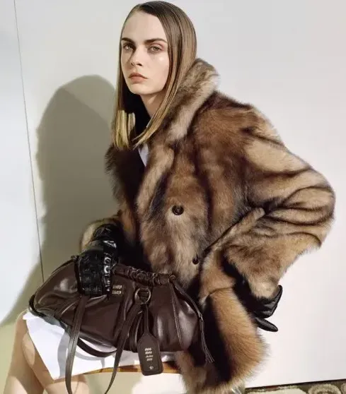 Кара Делевинь для Miu Miu/Фото: Zoe Ghertner/Miu Miu