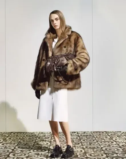 Кара Делевинь для Miu Miu/Фото: Zoe Ghertner/Miu Miu